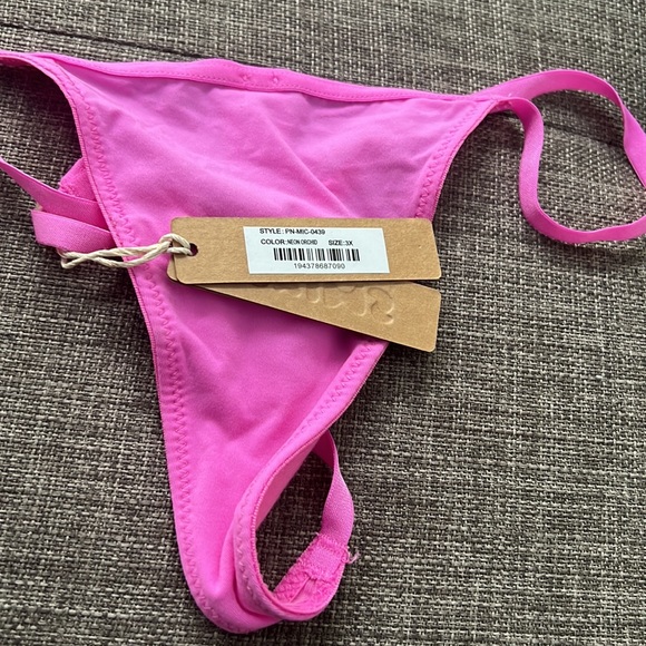 Skims Micro Thong - Picture 6 of 6
